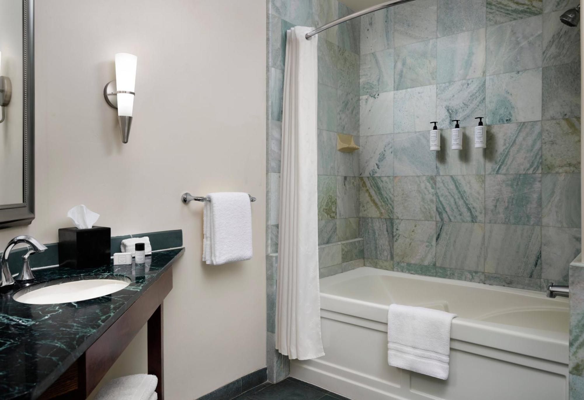 El Colibri Hotel & Spa Cambria Bagian luar foto